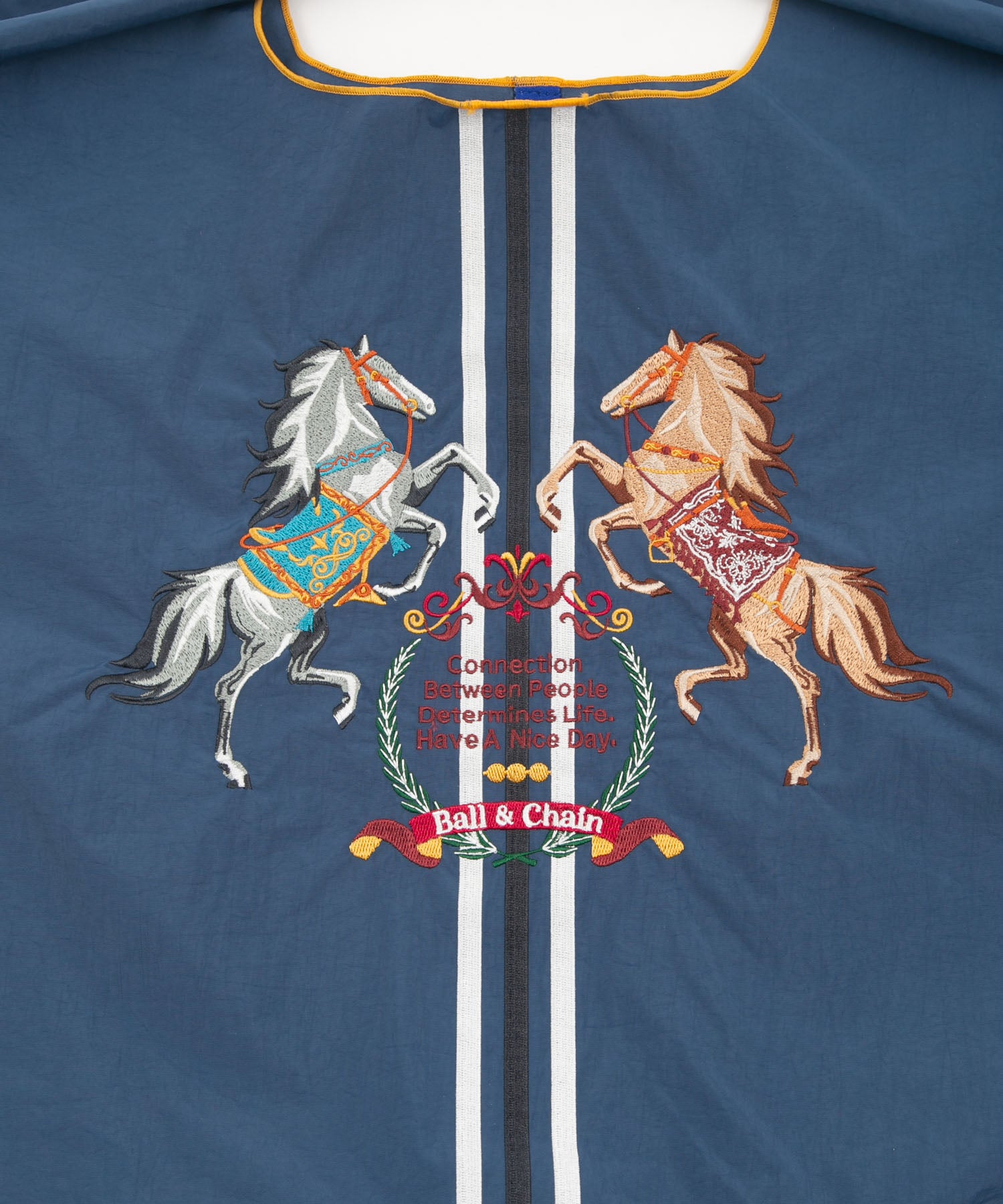 TWO.HORSES (L)